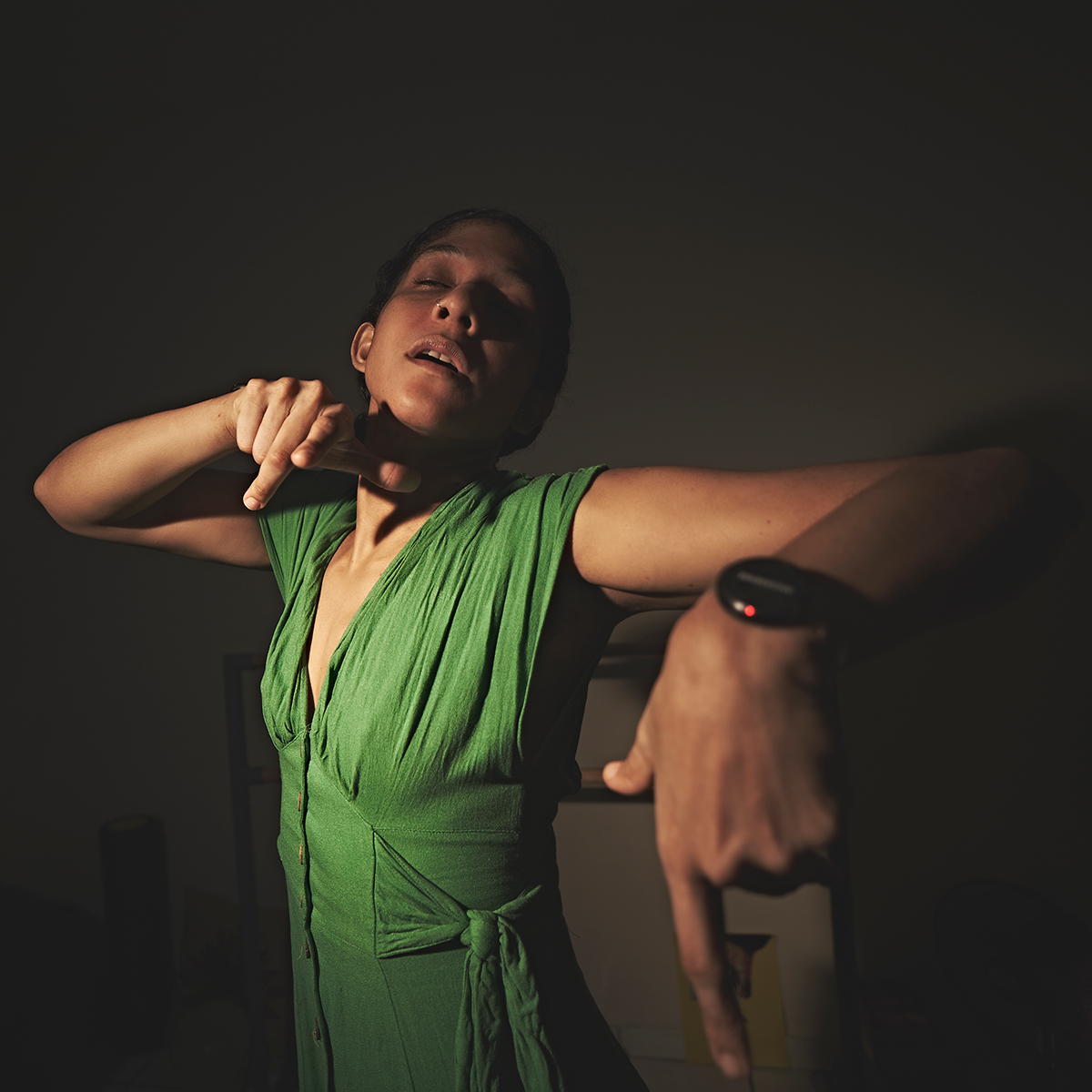 Fundación Espacio Creativo performance still with Movesense wearable